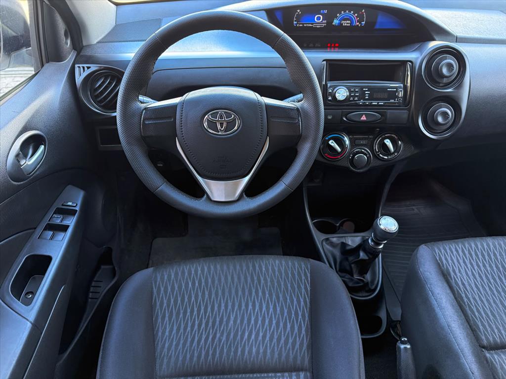 Toyota Etios - 1.3 X 16V FLEX 4P MANUAL