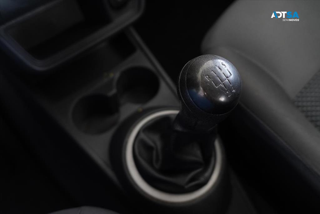 VOLKSWAGEN VOYAGE 1.0 MI TRENDLINE 8V FLEX 4P MANUAL