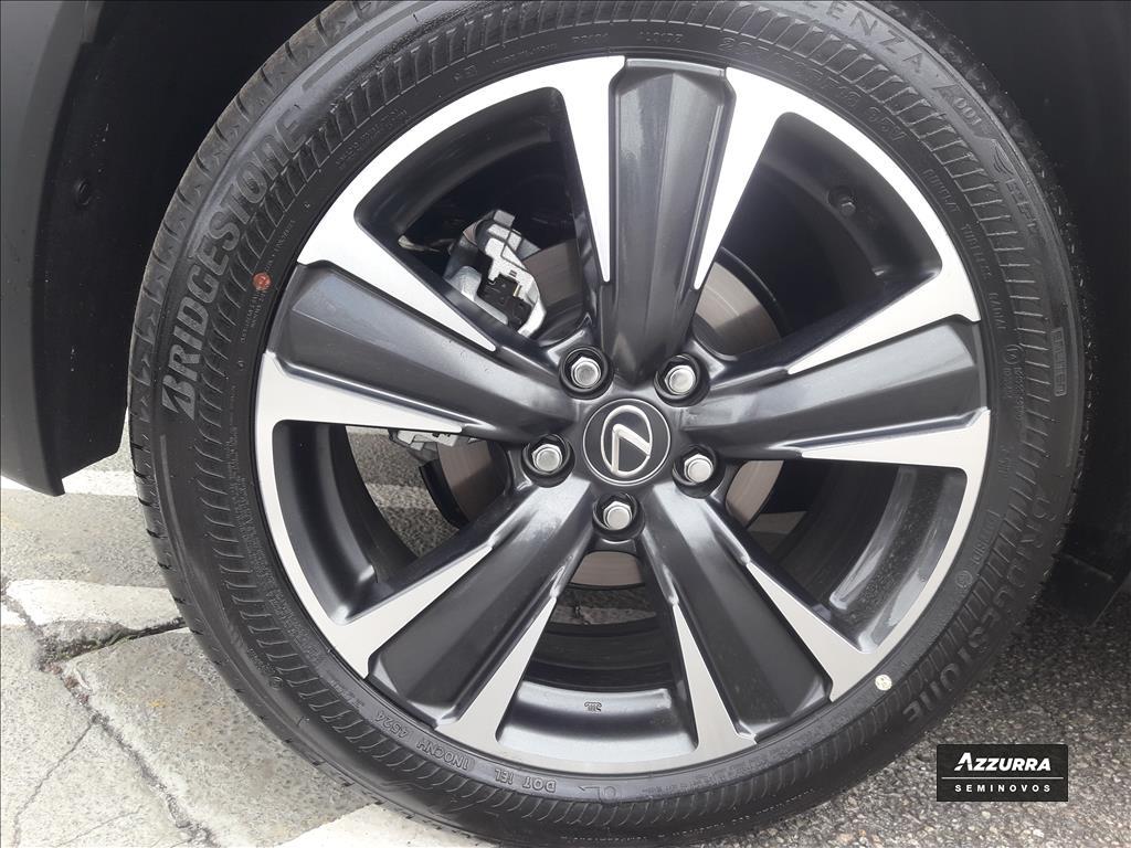 UX 300h 2.0 VVT-I HYBRID CVT