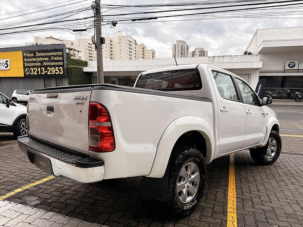 Toyota Hilux - 2.7 SR 4X2 CD 16V FLEX 4P AUTOMÁTICO