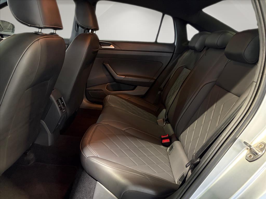 VIRTUS 1.4 250 TSI EXCLUSIVE AUTOMÁTICO10