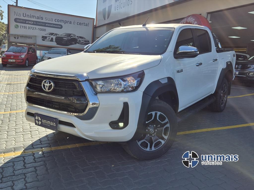 TOYOTA HILUX 2.8 D-4D TURBO DIESEL CD SRV 4X4 AUTOMÁTICO
