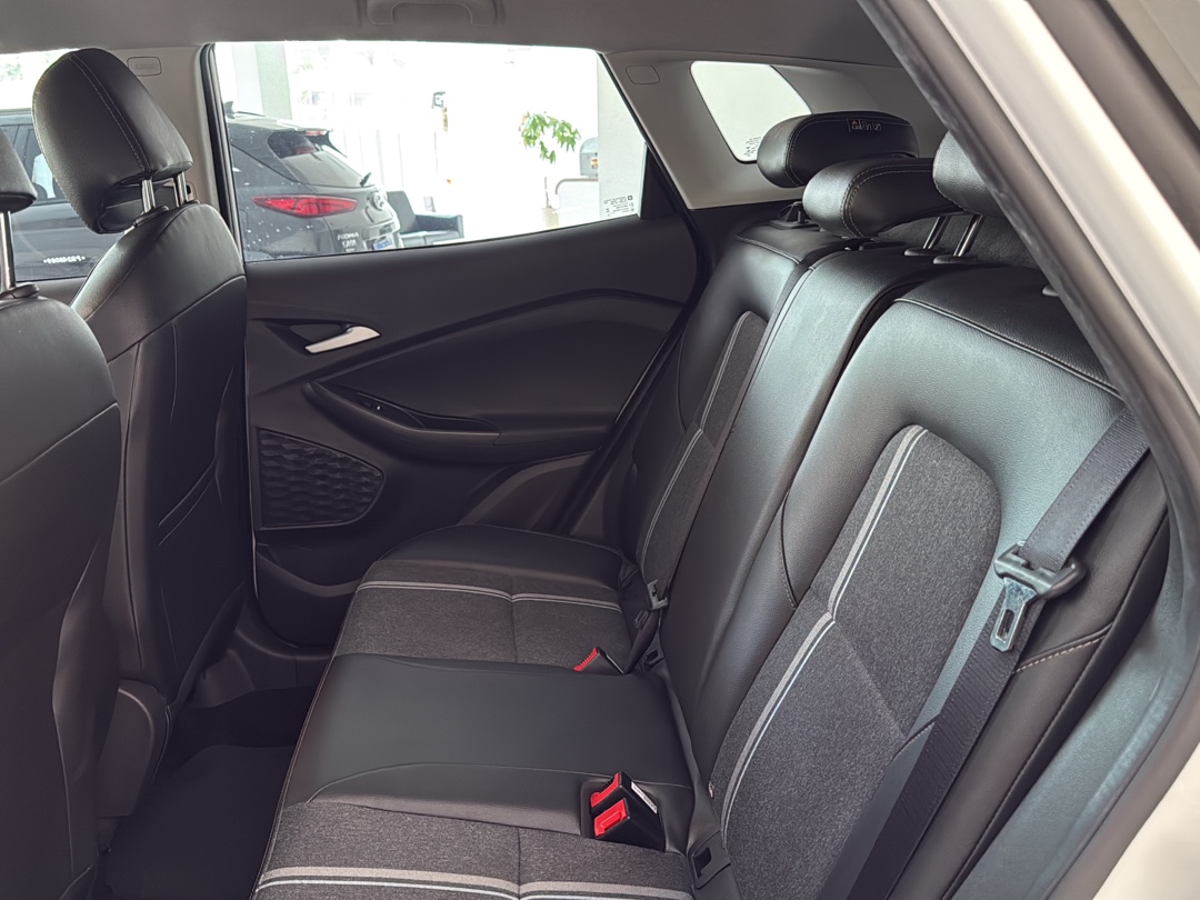 TRACKER 1.0 TURBO FLEX LTZ AUTOMÁTICO10