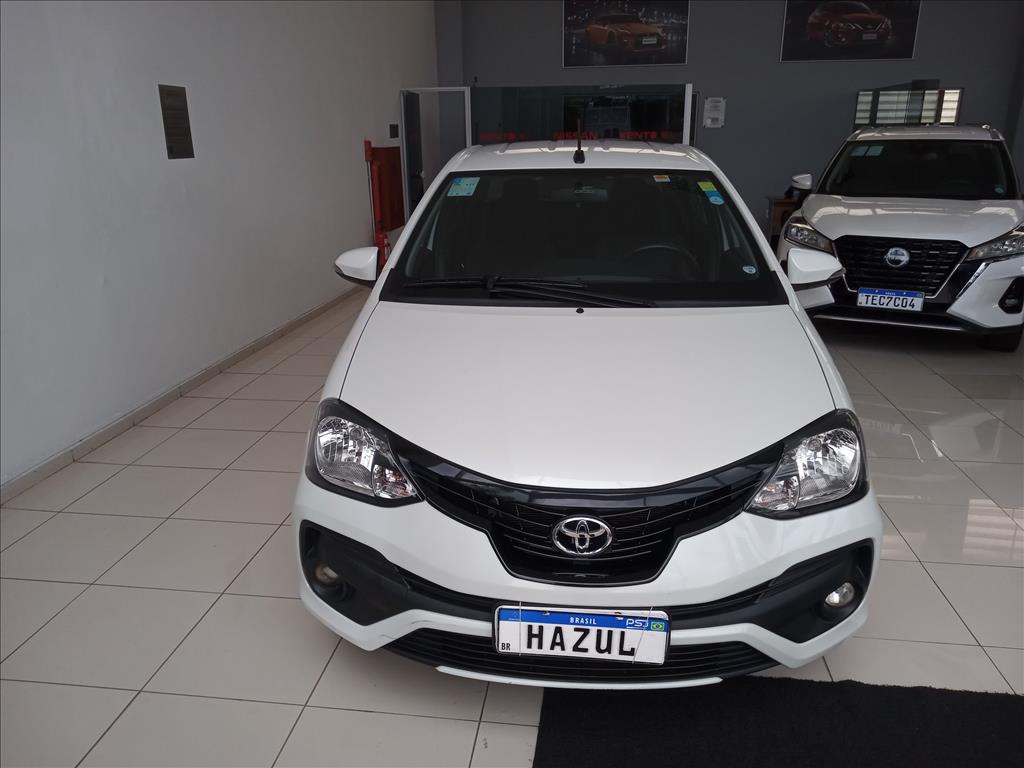 ETIOS 1.5 X PLUS SEDAN 16V FLEX 4P AUTOMÁTICO