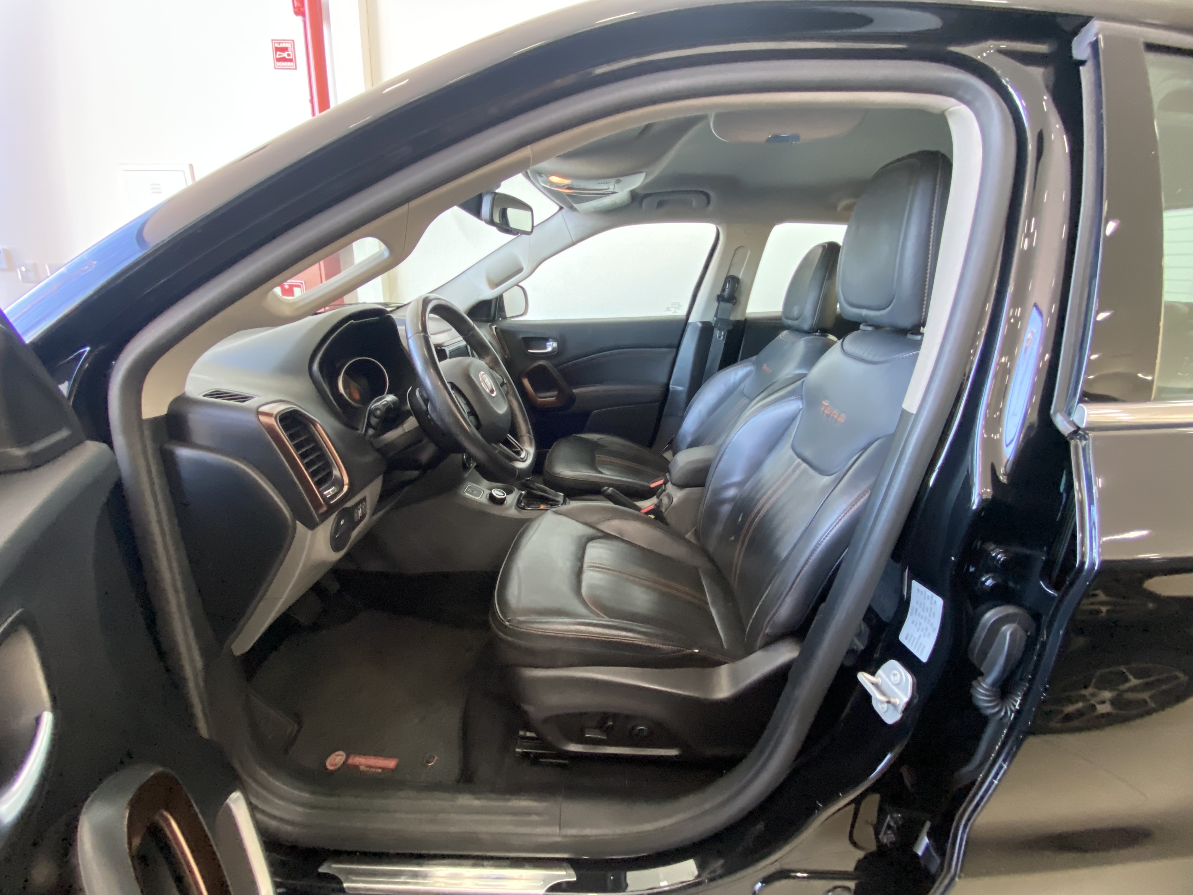 TORO 2.0 16V TURBO DIESEL VOLCANO 4WD AT98