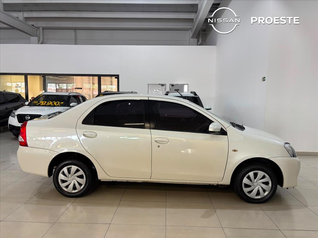 ETIOS 1.5 XS SEDAN 16V FLEX 4P AUTOMÁTICO7