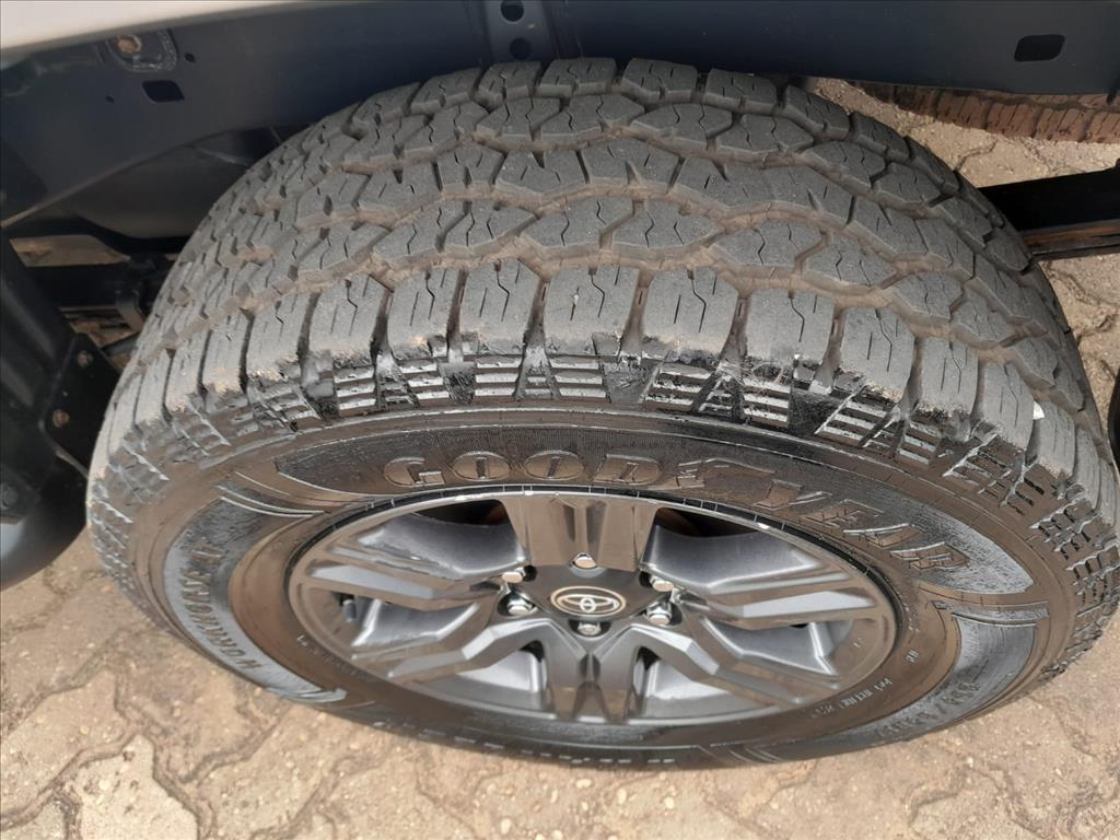 HILUX 2.8 D-4D TURBO DIESEL CD SR 4X4 AUTOMÁTICO17