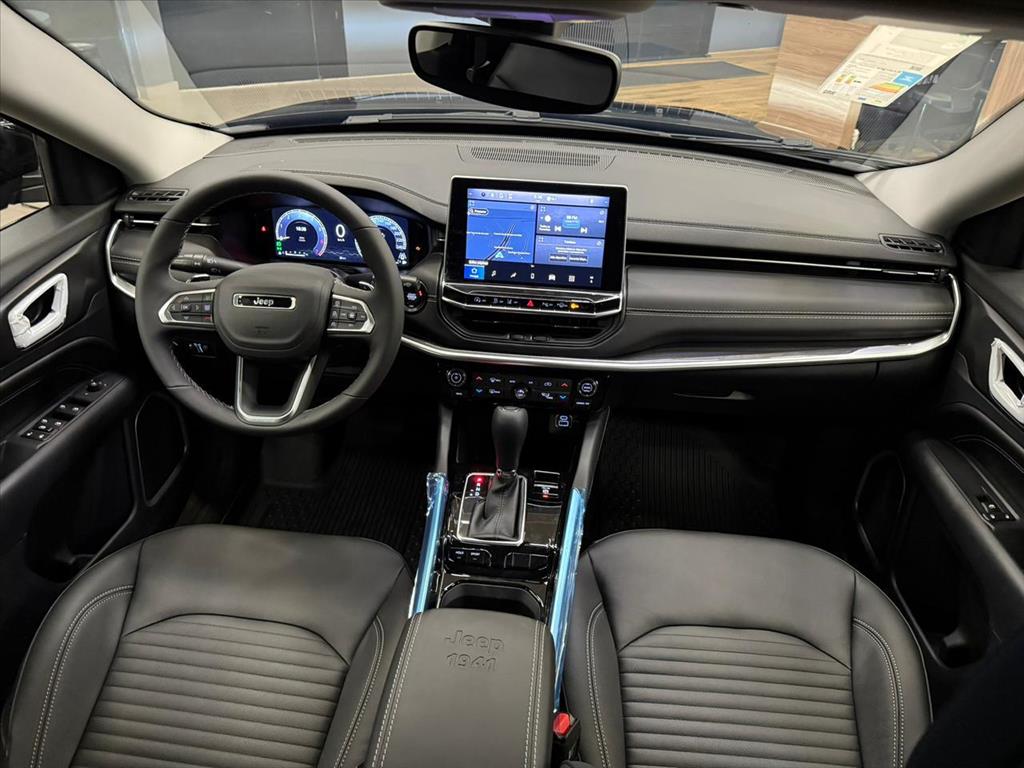 COMMANDER 1.3 T270 TURBO FLEX LONGITUDE AT68