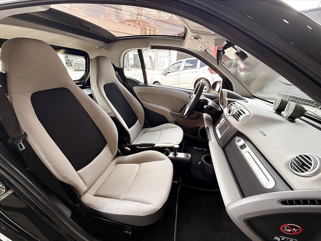 Smart Fortwo - 1.0 COUPE 3 CILINDROS TURBO GASOLINA 2P AUTOMÁTICO