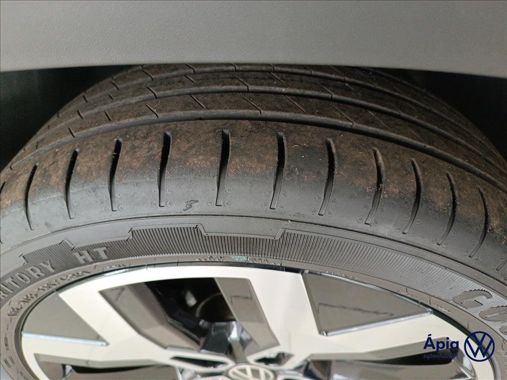 TAOS 1.4 250 TSI TOTAL FLEX HIGHLINE AUTOMÁTICO17