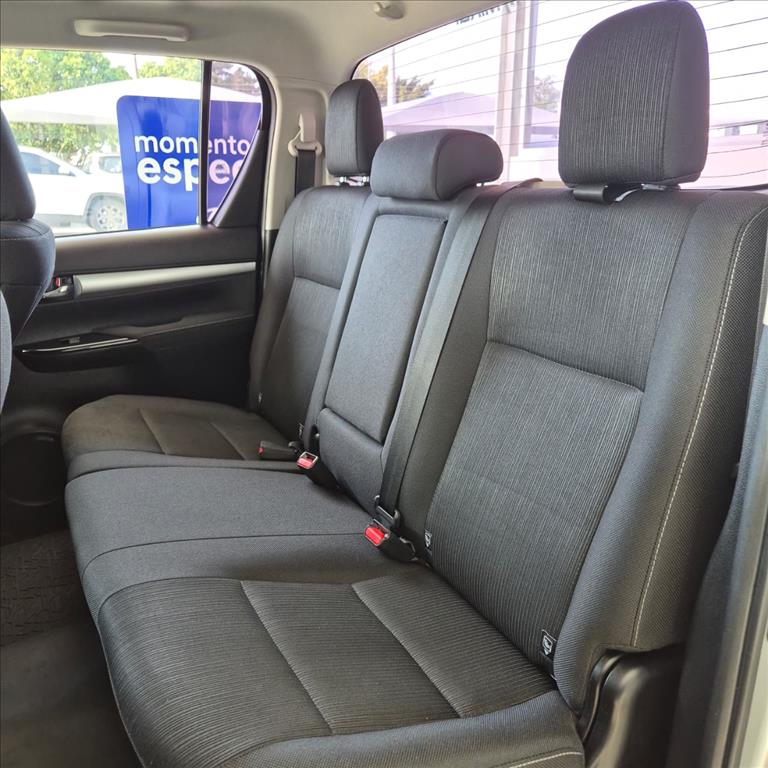 HILUX 2.8 D-4D TURBO DIESEL CD SR 4X4 AUTOMÁTICO12