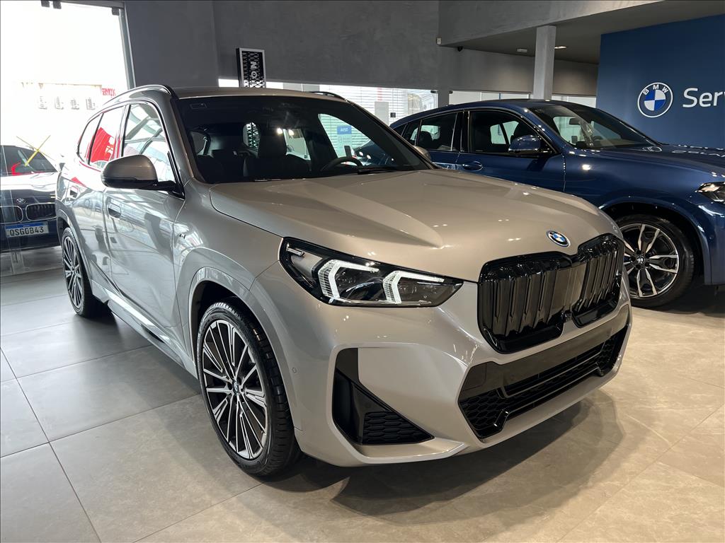 iX1 ELÉTRICO XDRIVE30 M SPORT2