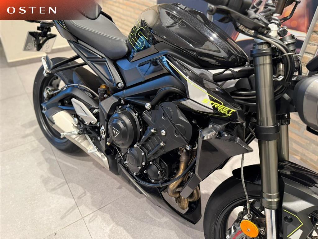 TRIUMPH-STREET-TRIPLE RS ABS