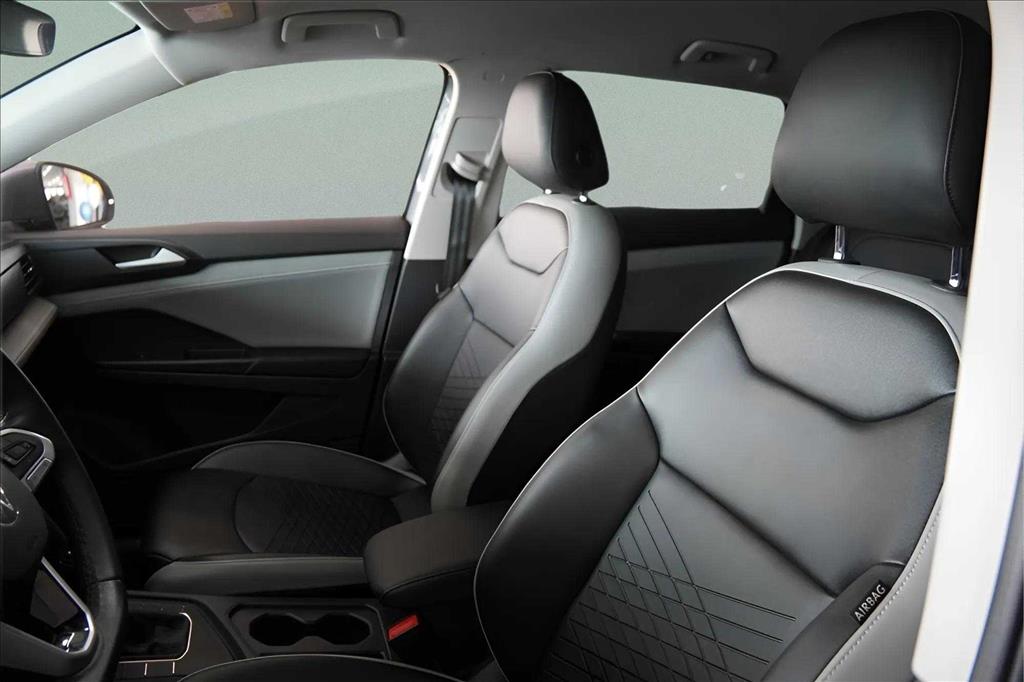 TAOS 1.4 250 TSI TOTAL FLEX COMFORTLINE AUTOMÁTICO9