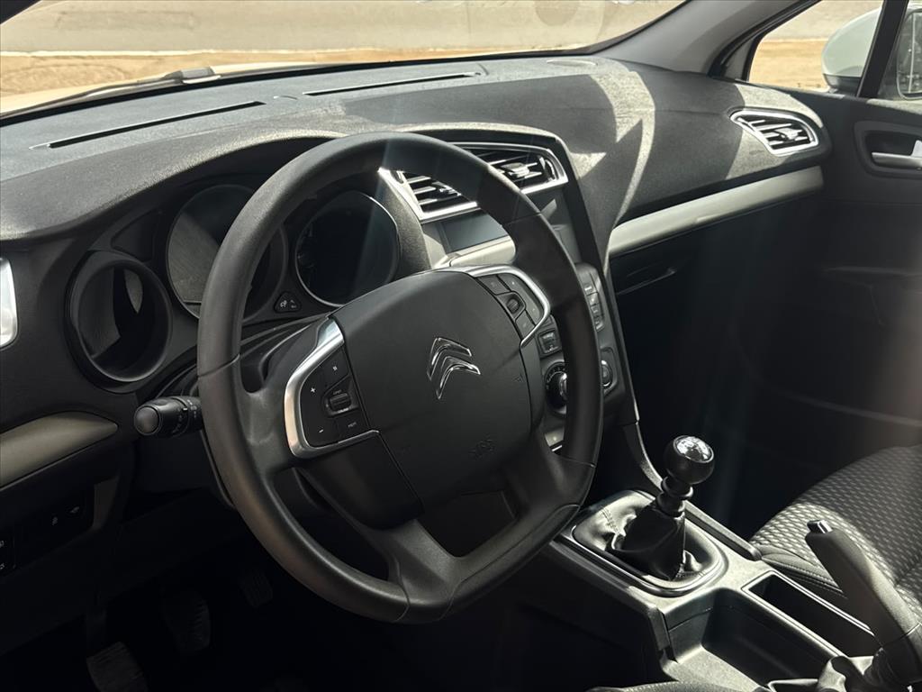 Citroën-C4 LOUNGE-1.6 ORIGINE 16V TURBO FLEX 4P MANUAL