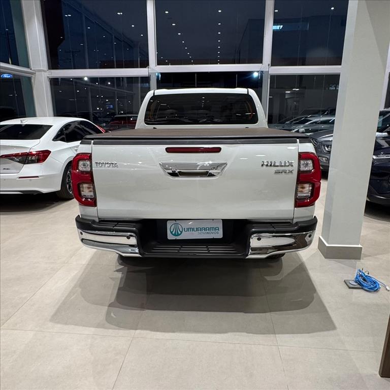 HILUX 2.8 D-4D TURBO DIESEL CD SRX 4X4 AUTOMÁTICO5