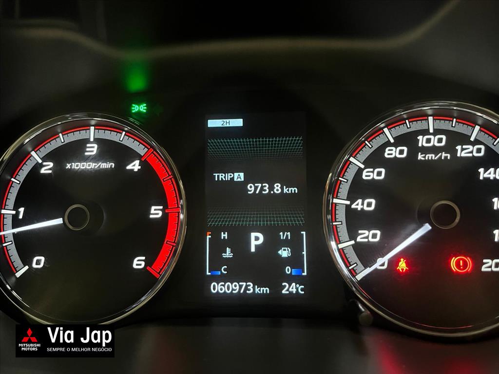 Mitsubishi-L200 TRITON-2.4 16V TURBO DIESEL SPORT HPE CD 4P 4X4 AUTOMÁTICO