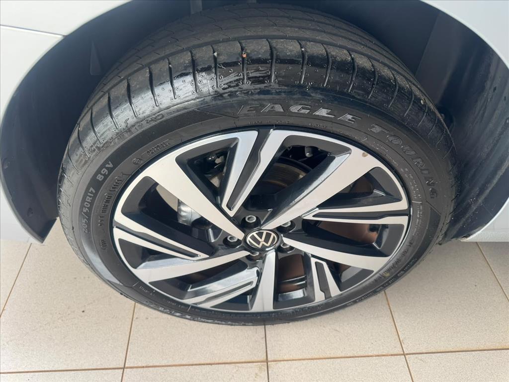 VIRTUS 1.0 200 TSI HIGHLINE AUTOMÁTICO13