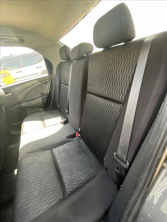 ETIOS 1.5 X PLUS SEDAN 16V FLEX 4P AUTOMÁTICO8