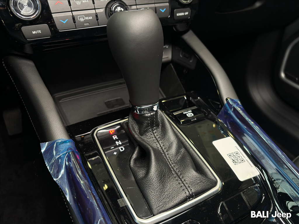 COMMANDER 1.3 T270 TURBO FLEX LIMITED AT611