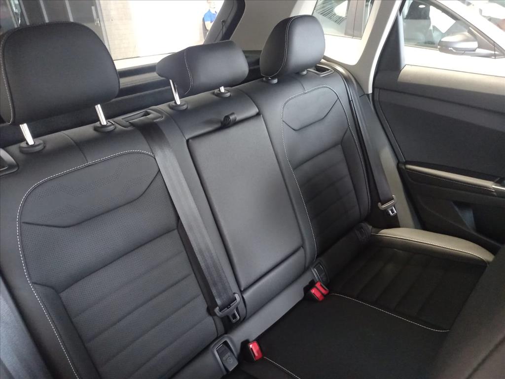TAOS 1.4 250 TSI TOTAL FLEX HIGHLINE AUTOMÁTICO10