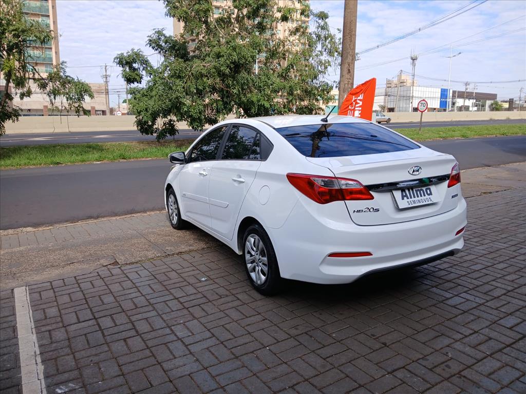 HB20S 1.6 COMFORT PLUS 16V FLEX 4P AUTOMÁTICO8