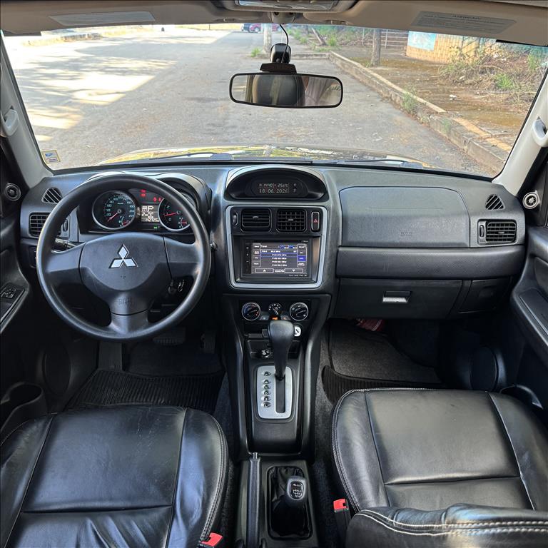 Mitsubishi-PAJERO TR4-2.0 4X4 16V 140CV FLEX 4P AUTOMÁTICO