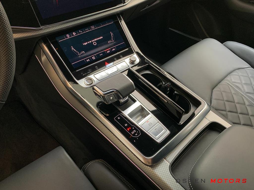 Audi-Q8-3.0 TFSI GASOLINA PERFORMANCE BLACK QUATTRO TIPTRONIC