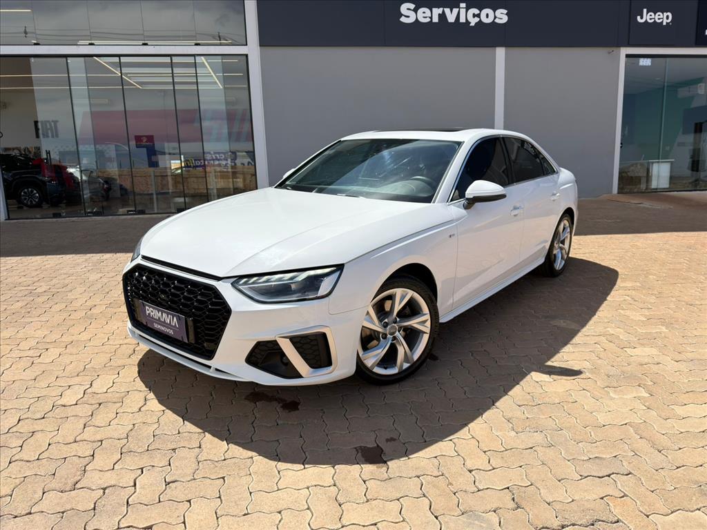 A4 2.0 TFSI GASOLINA PERFORMANCE BLACK S TRONIC