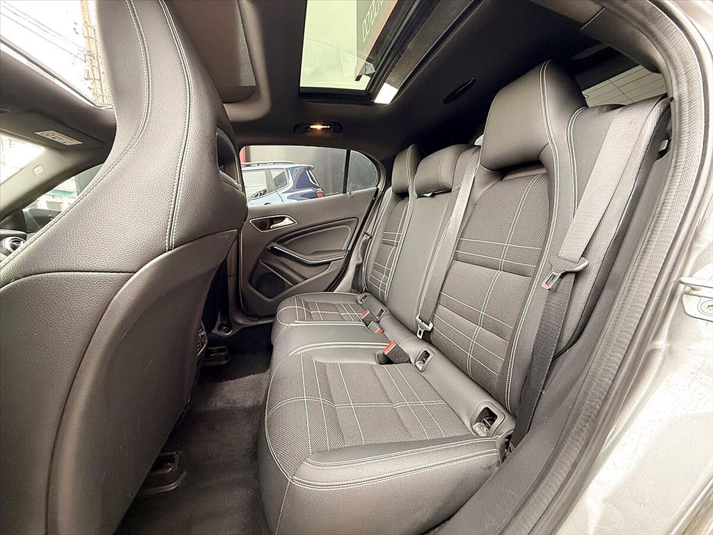 Mercedes-Benz Gla 250 - 2.0 16V TURBO GASOLINA VISION 4P AUTOMÁTICO