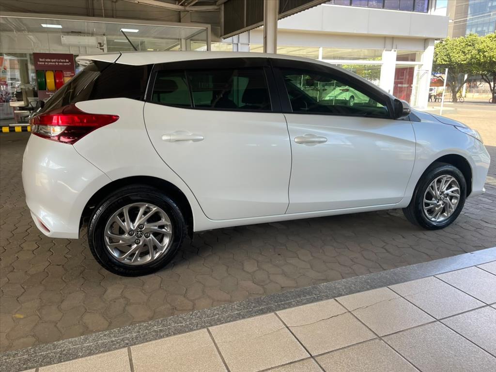 YARIS 1.5 16V FLEX XS CONNECT MULTIDRIVE12