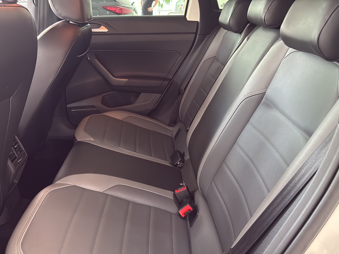 NIVUS 1.0 200 TSI TOTAL FLEX HIGHLINE AUTOMÁTICO10