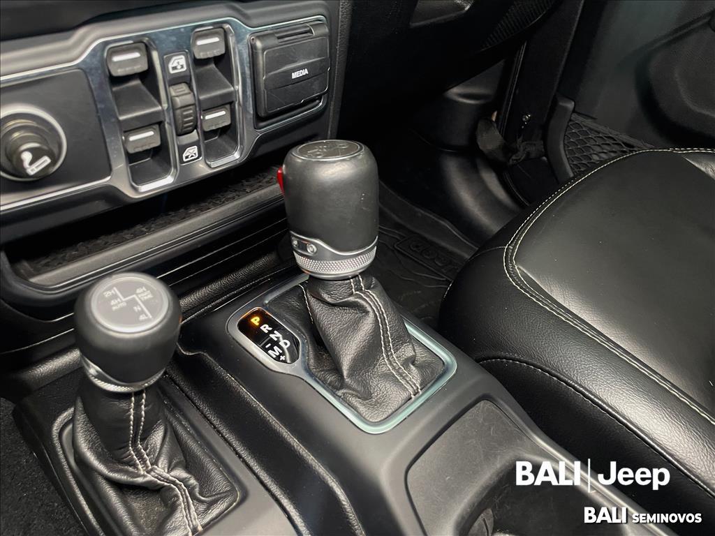 WRANGLER 2.0 TURBO GASOLINA UNLIMITED SAHARA 4P 4X4 AT815