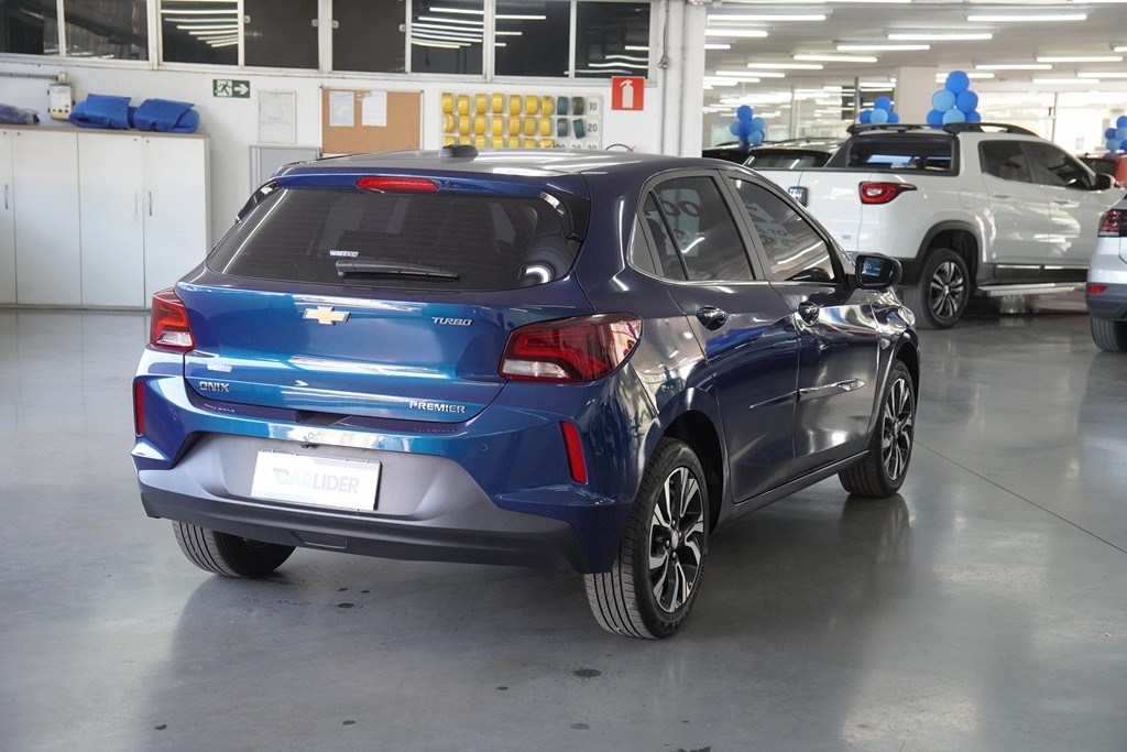 ONIX 1.0 TURBO FLEX PREMIER AUTOMÁTICO3