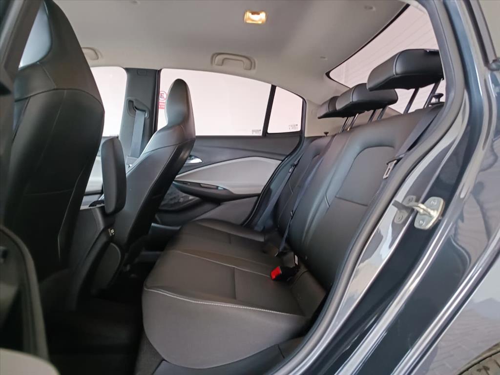 ONIX PLUS 1.0 TURBO FLEX PREMIER AUTOMÁTICO5