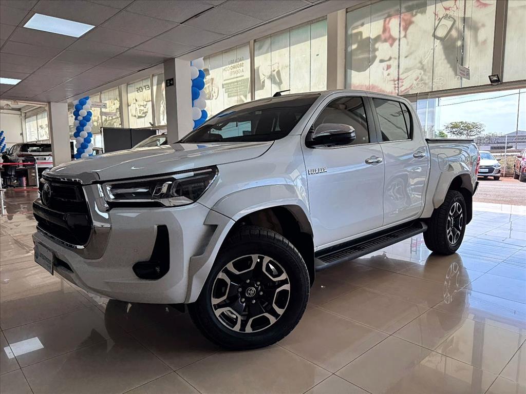 HILUX 2.8 D-4D TURBO DIESEL CD SRX 4X4 AUTOMÁTICO