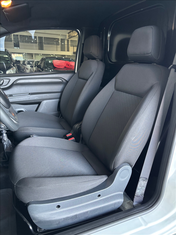 FIAT FIORINO 1.4 MPI FURGÃO ENDURANCE 8V FLEX 2P MANUAL-9 - Paraná Veículos Campinas - Veículos novos e seminovos com qualidade e procedência - 0