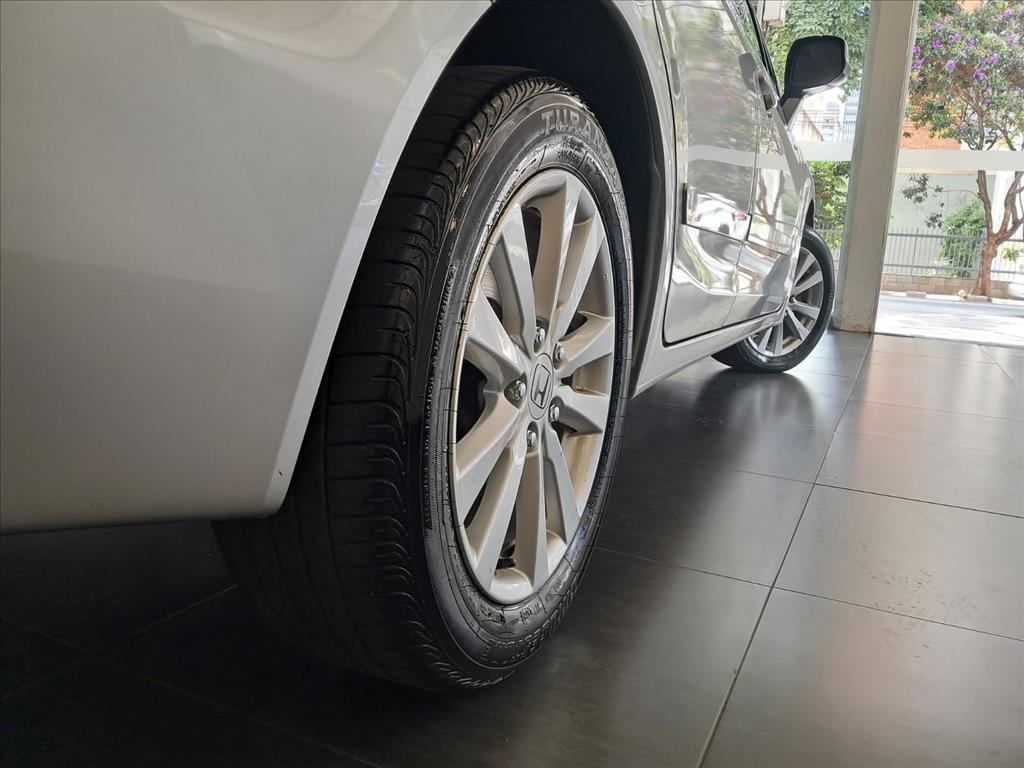 CIVIC 1.8 LXS 16V FLEX 4P AUTOMÁTICO10