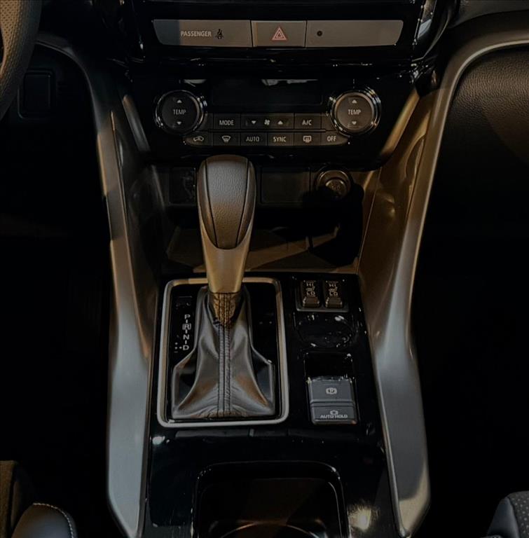 Mitsubishi-ECLIPSE CROSS-1.5 MIVEC TURBO GASOLINA TARMAC CVT