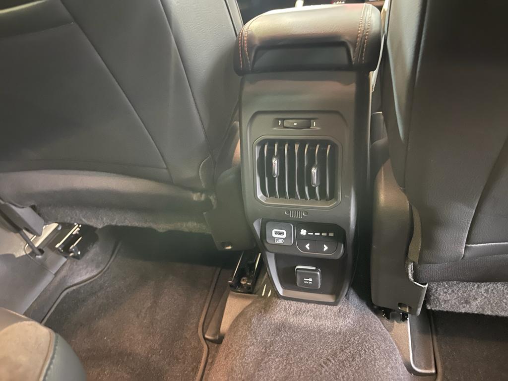 COMMANDER 1.3 T270 TURBO FLEX LIMITED AT6 COMMANDER 1.3 T270 TURBO FLEX LIMITED AT6