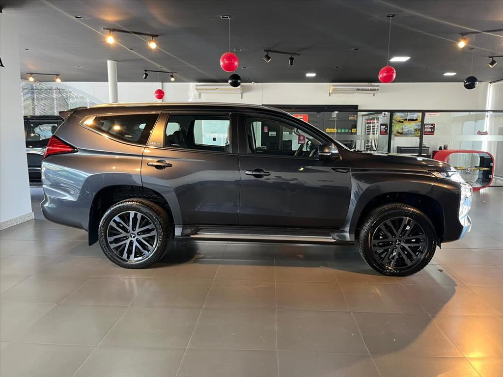 Mitsubishi-PAJERO SPORT-2.4 16V MIVEC TURBO DIESEL LEGEND AWD AUTOMÁTICO