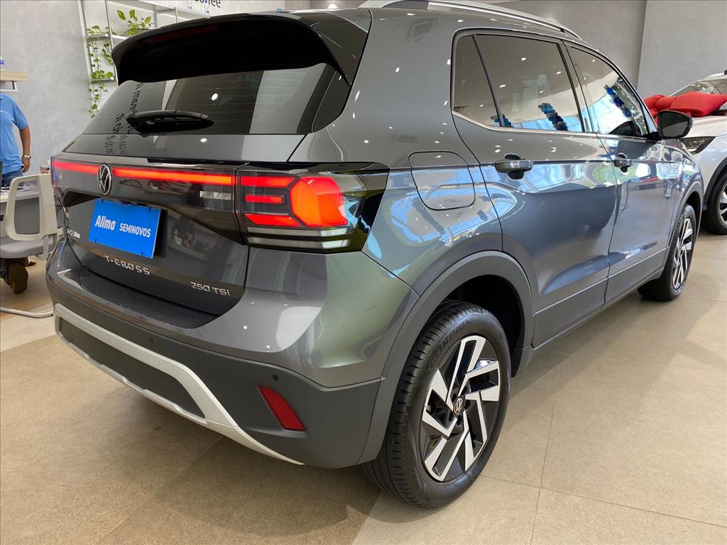 T-CROSS 1.4 250 TSI TOTAL FLEX HIGHLINE AUTOMÁTICO3