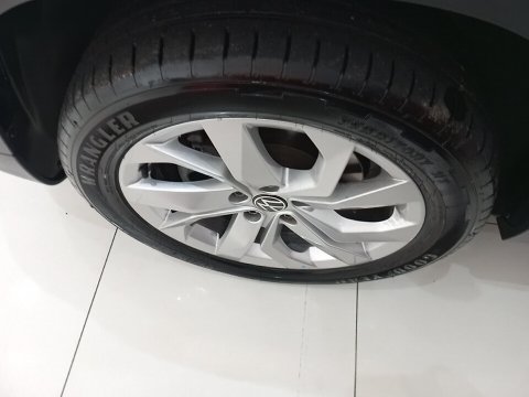VW - Volkswagen-TAOS-1.4 250 TSI TOTAL FLEX COMFORTLINE AUTOMÁTICO