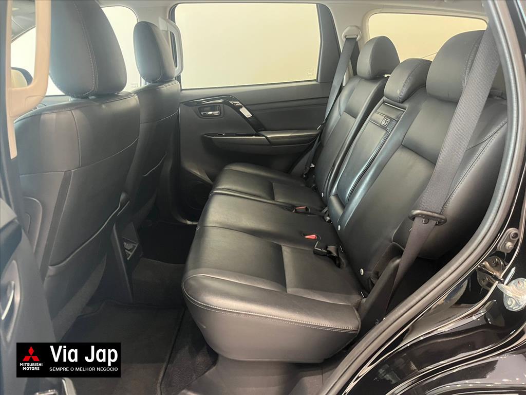 Mitsubishi-PAJERO SPORT-2.4 16V MIVEC TURBO DIESEL LEGEND AWD AUTOMÁTICO