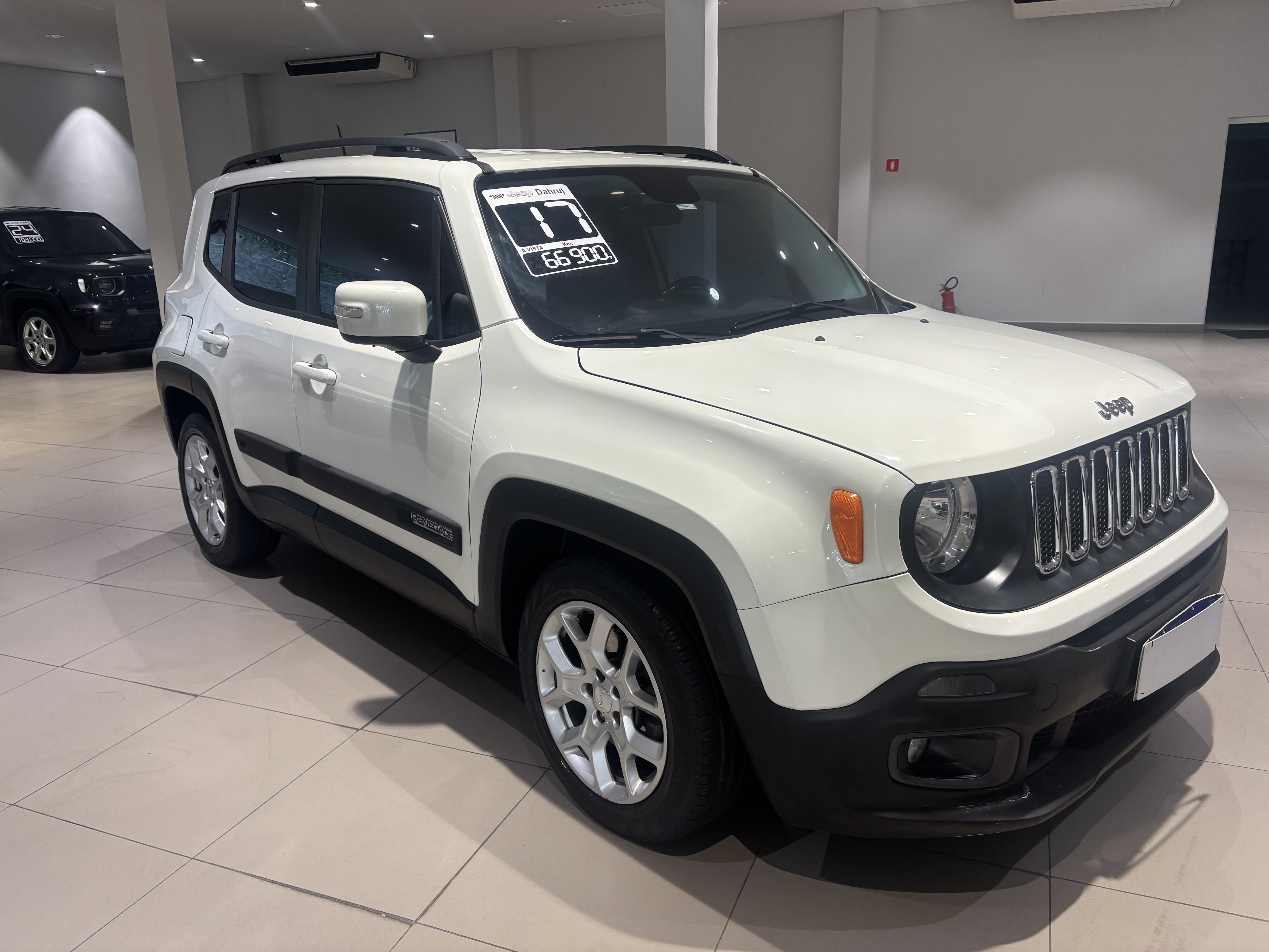 RENEGADE 1.8 16V FLEX LONGITUDE 4P AUTOMÁTICO2