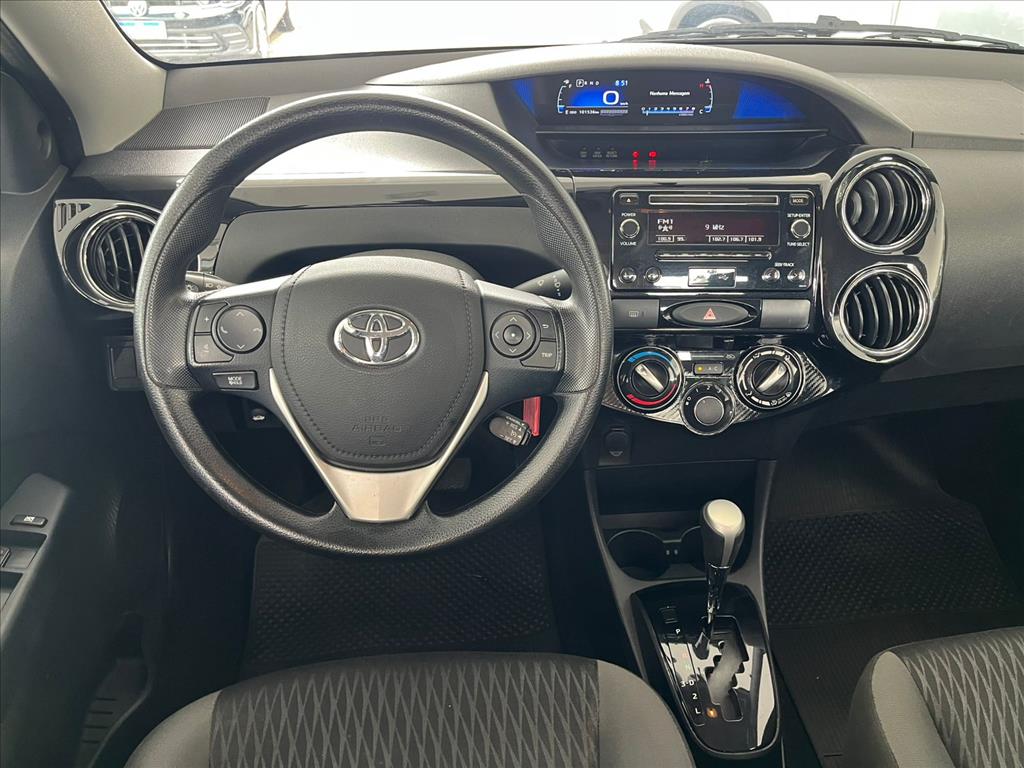 ETIOS 1.5 X PLUS SEDAN 16V FLEX 4P AUTOMÁTICO10