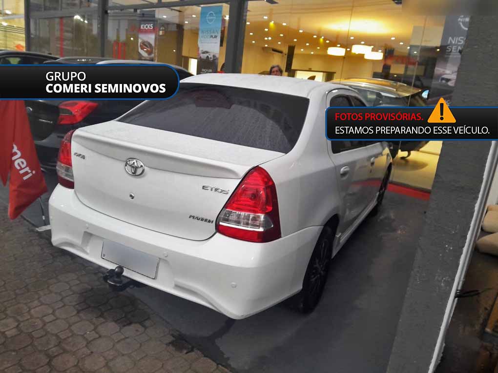 ETIOS 1.5 PLATINUM SEDAN 16V FLEX 4P AUTOMÁTICO
