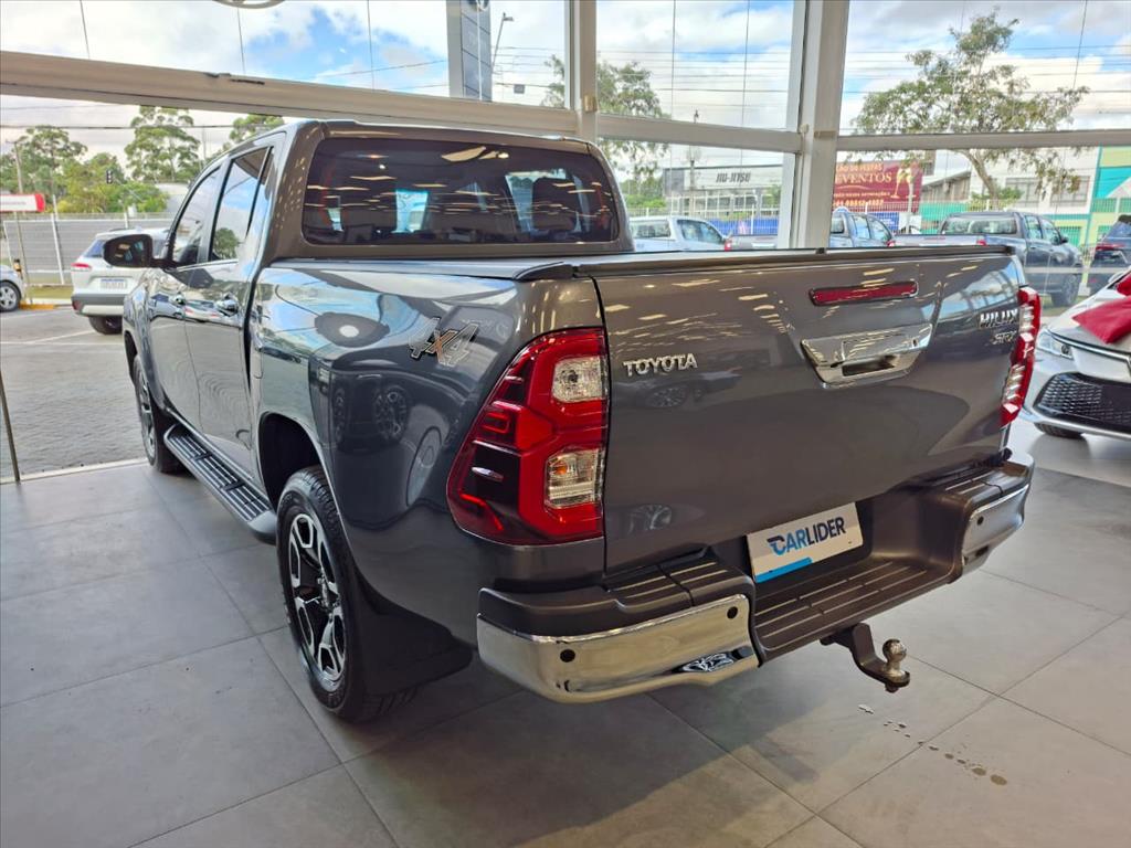 HILUX 2.8 D-4D TURBO DIESEL CD SRX 4X4 AUTOMÁTICO5