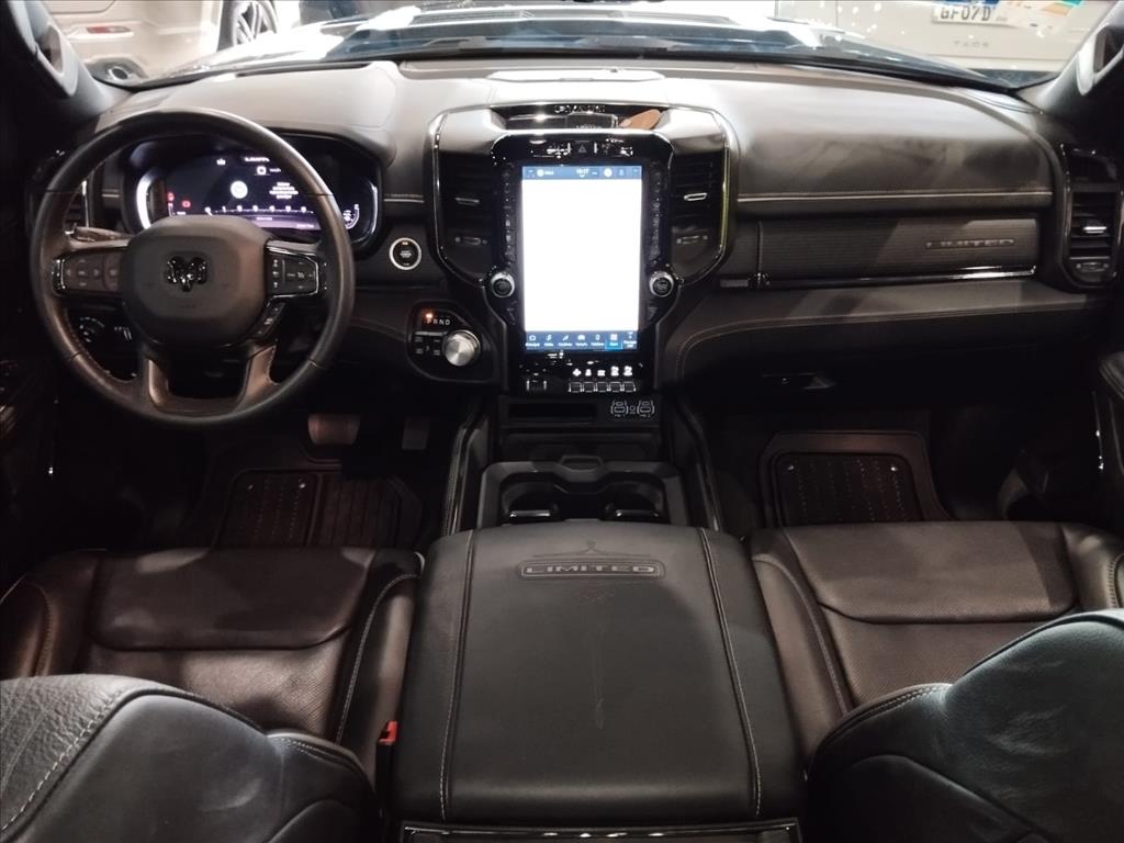 1500 5.7 V8 GASOLINA LIMITED CD 4X4 AUTOMÁTICO9