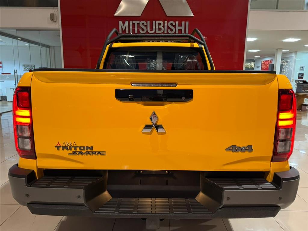 Mitsubishi-TRITON-2.4 BITURBO DIESEL CD SAVANA 4X4 AUTOMÁTICO